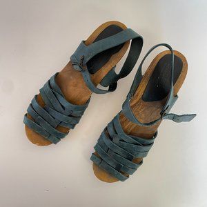 SANITA wood and leather clog sandal